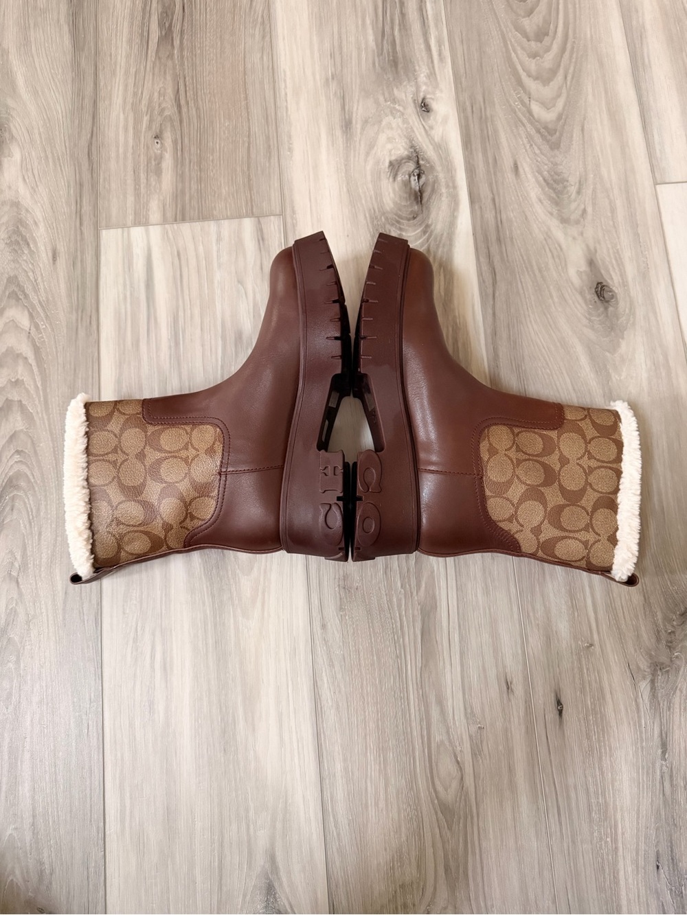 Coach Raina CC764 Signature Jacquard Shearling Lug Boots Walnut Brown 7.5B - Picture 5 of 10
